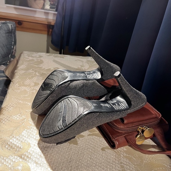 Grey wool shoes by Fioni. 7.5 - Picture 6 of 6